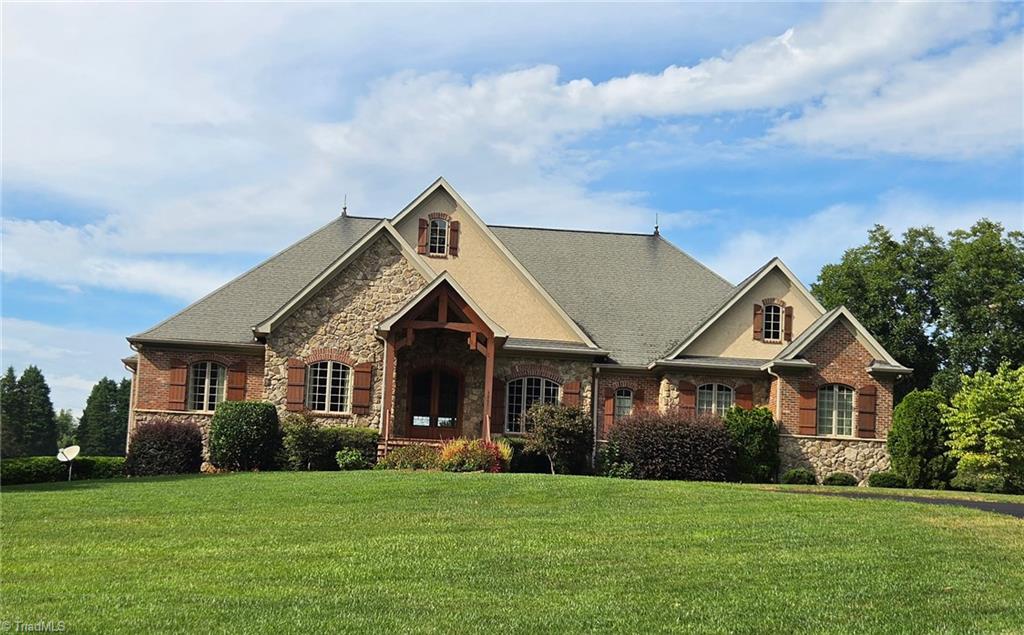 1201 Brook Acres Trail
