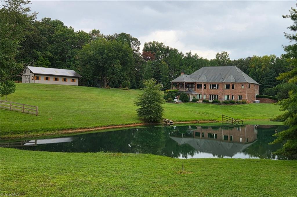 1201 Brook Acres Trail
