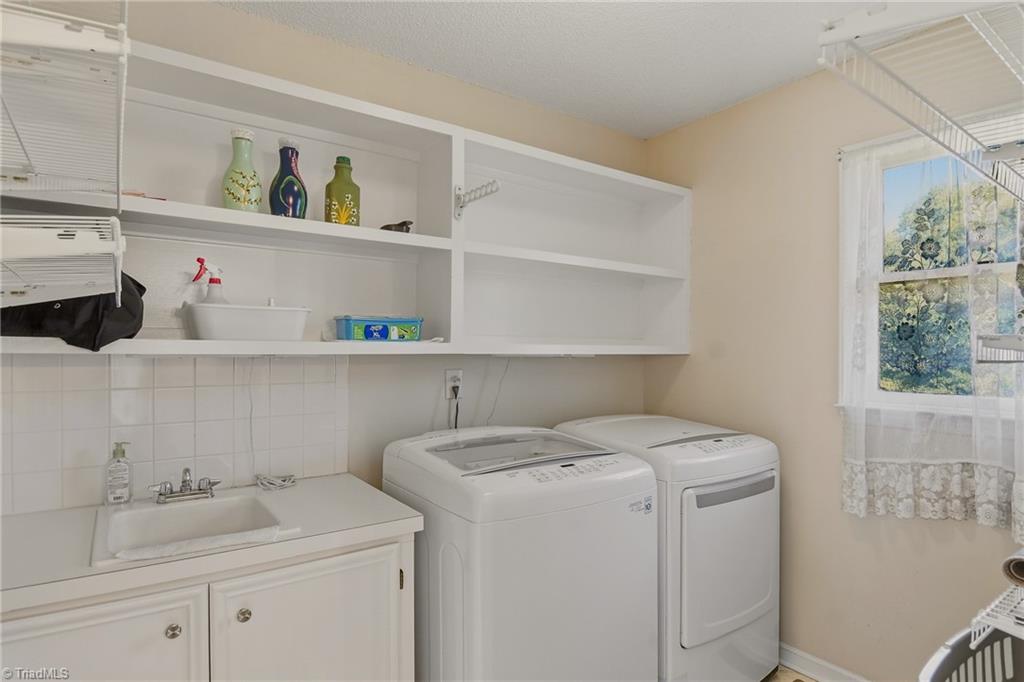 2301 Griffith Road, Winston-Salem