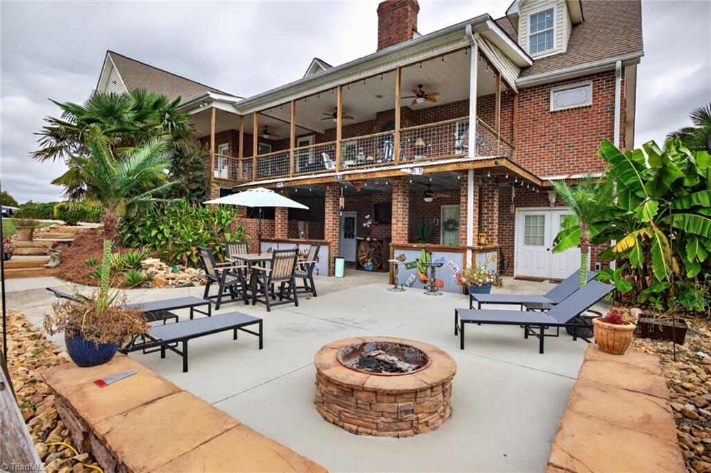 5734 Ogburn Stables Road