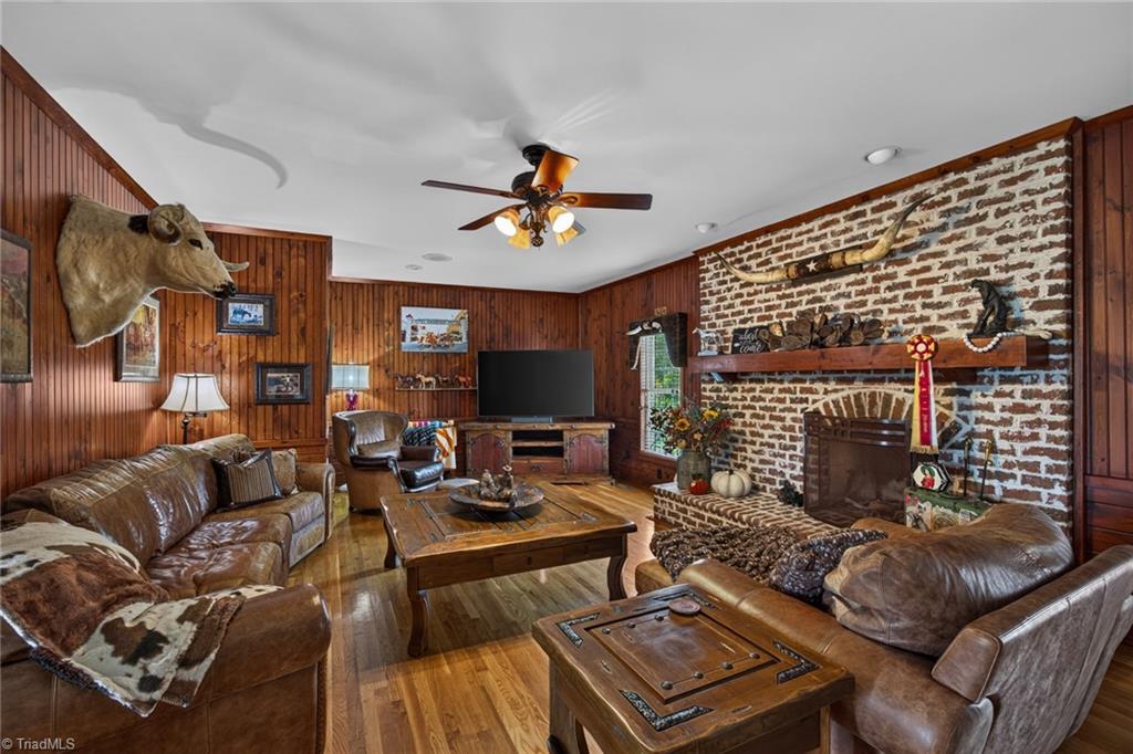 5734 Ogburn Stables Road