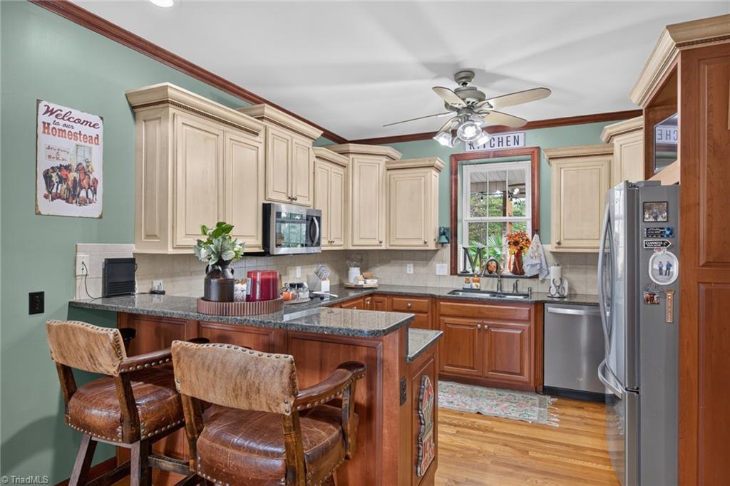 5734 Ogburn Stables Road