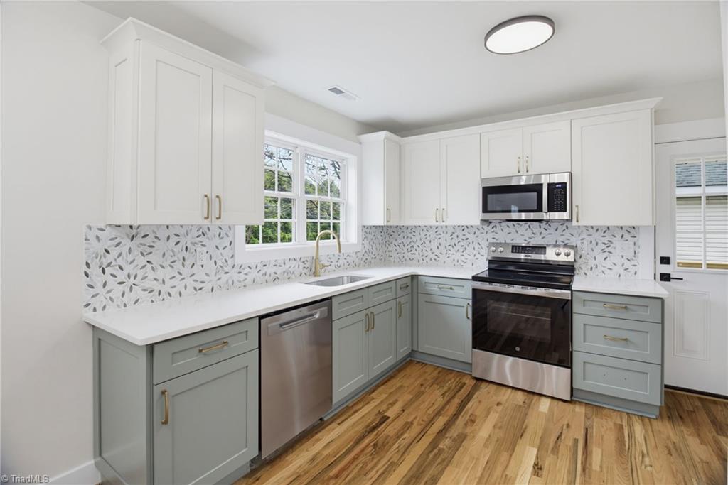 2609 S Main Street, Winston-Salem