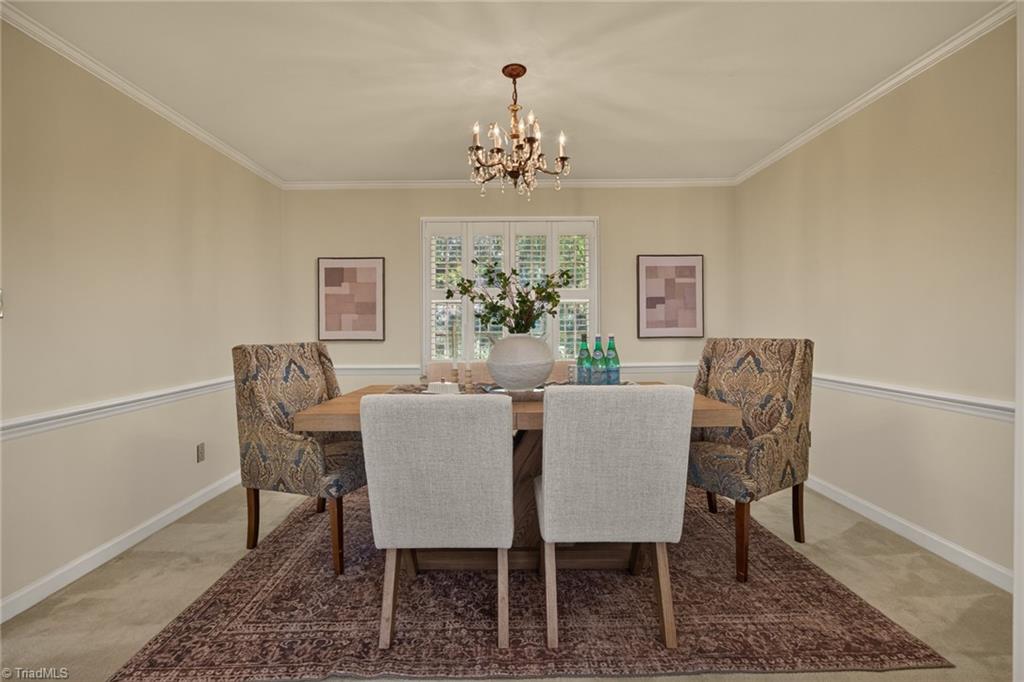 805 Chartwell Circle, Winston-Salem