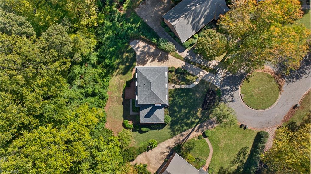 805 Chartwell Circle, Winston-Salem