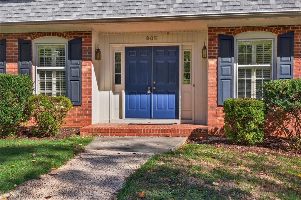 805 Chartwell Circle, Winston-Salem