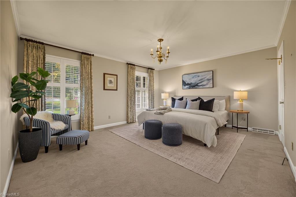 805 Chartwell Circle, Winston-Salem