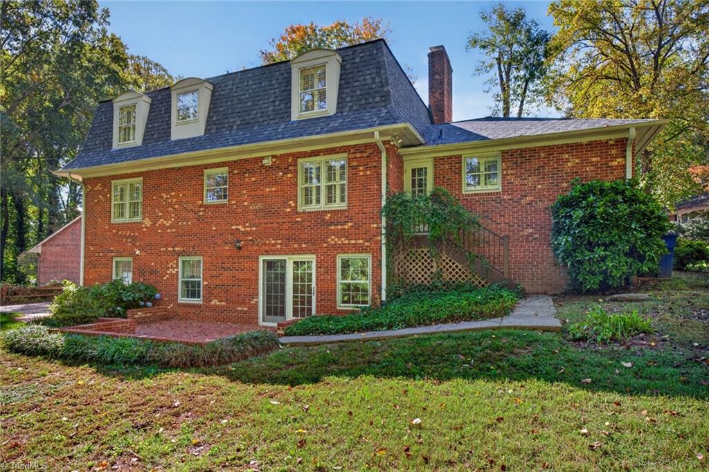 805 Chartwell Circle, Winston-Salem