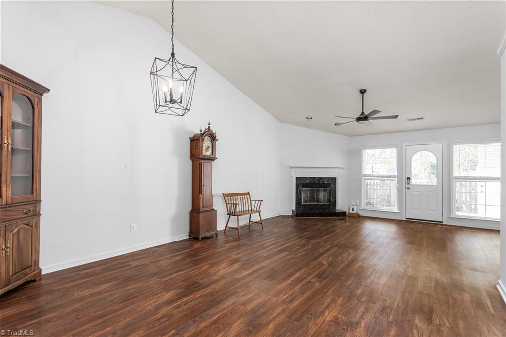 61 Mansfield Circle