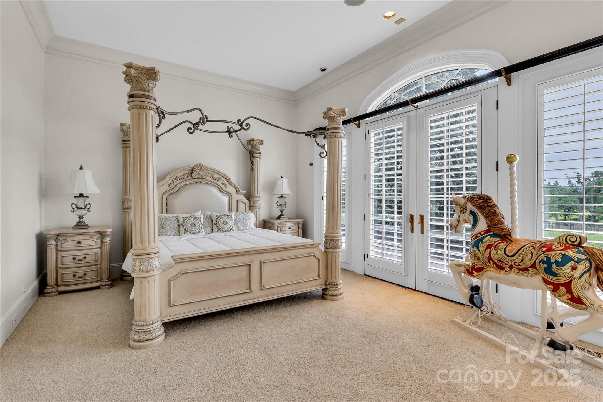 1100 Glen Oaks Drive