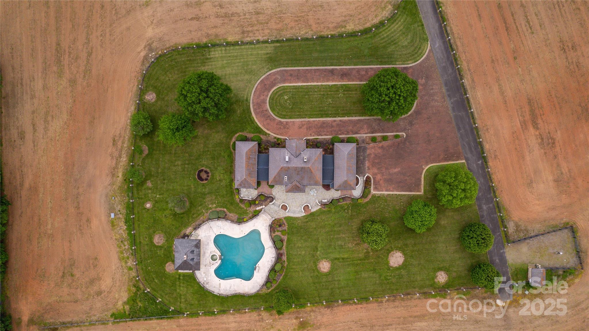 1100 Glen Oaks Drive