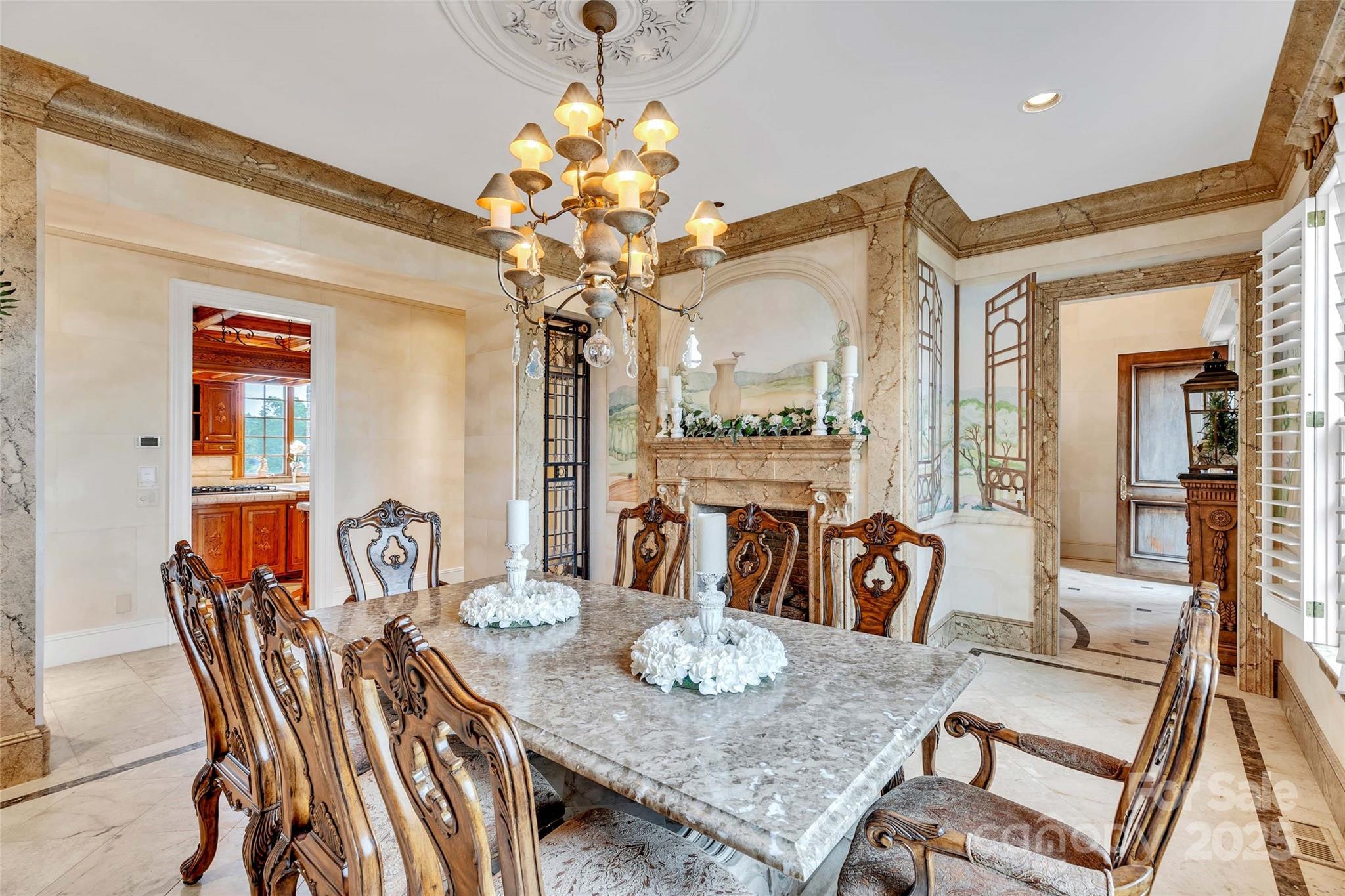 1100 Glen Oaks Drive