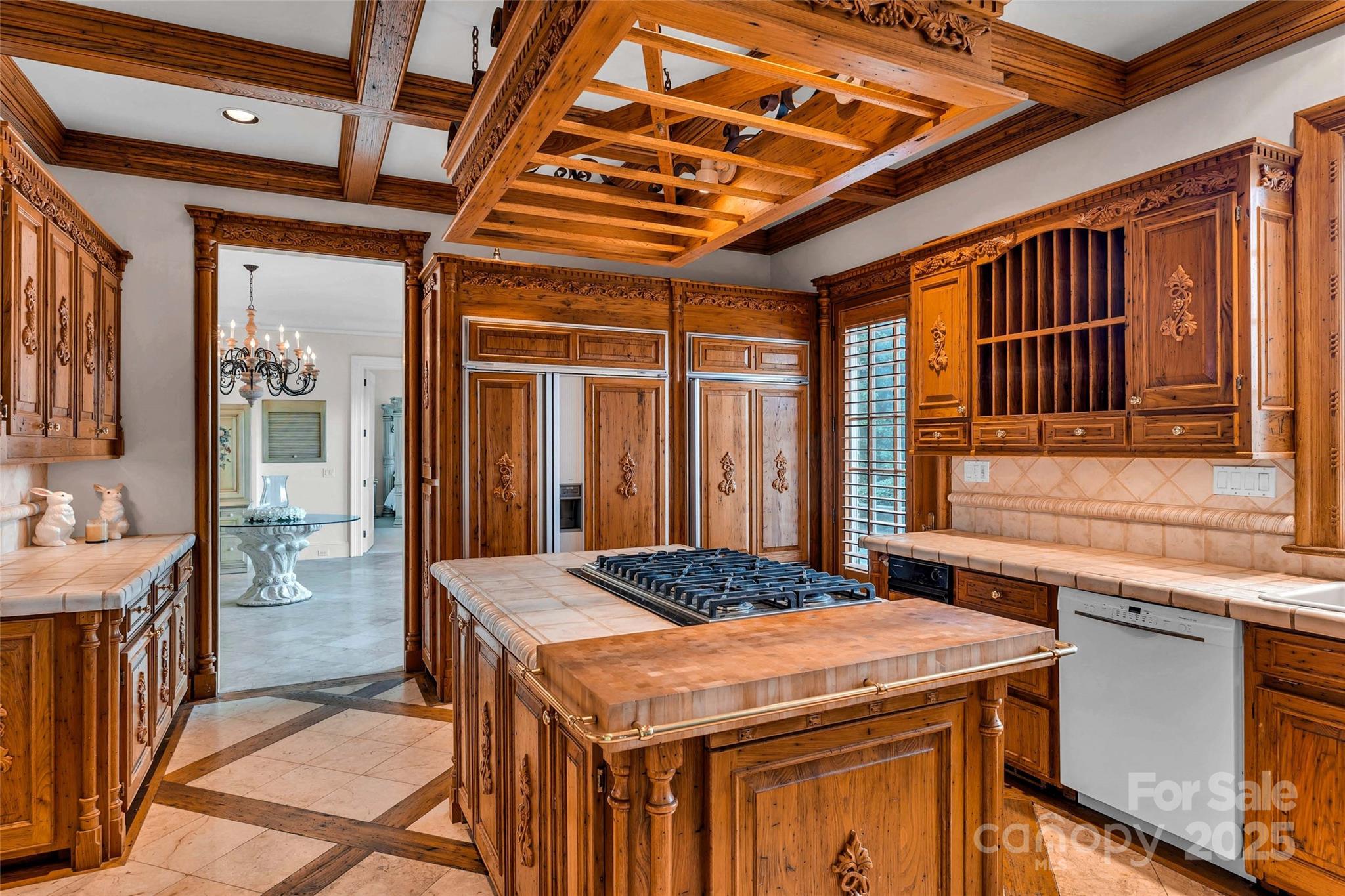1100 Glen Oaks Drive