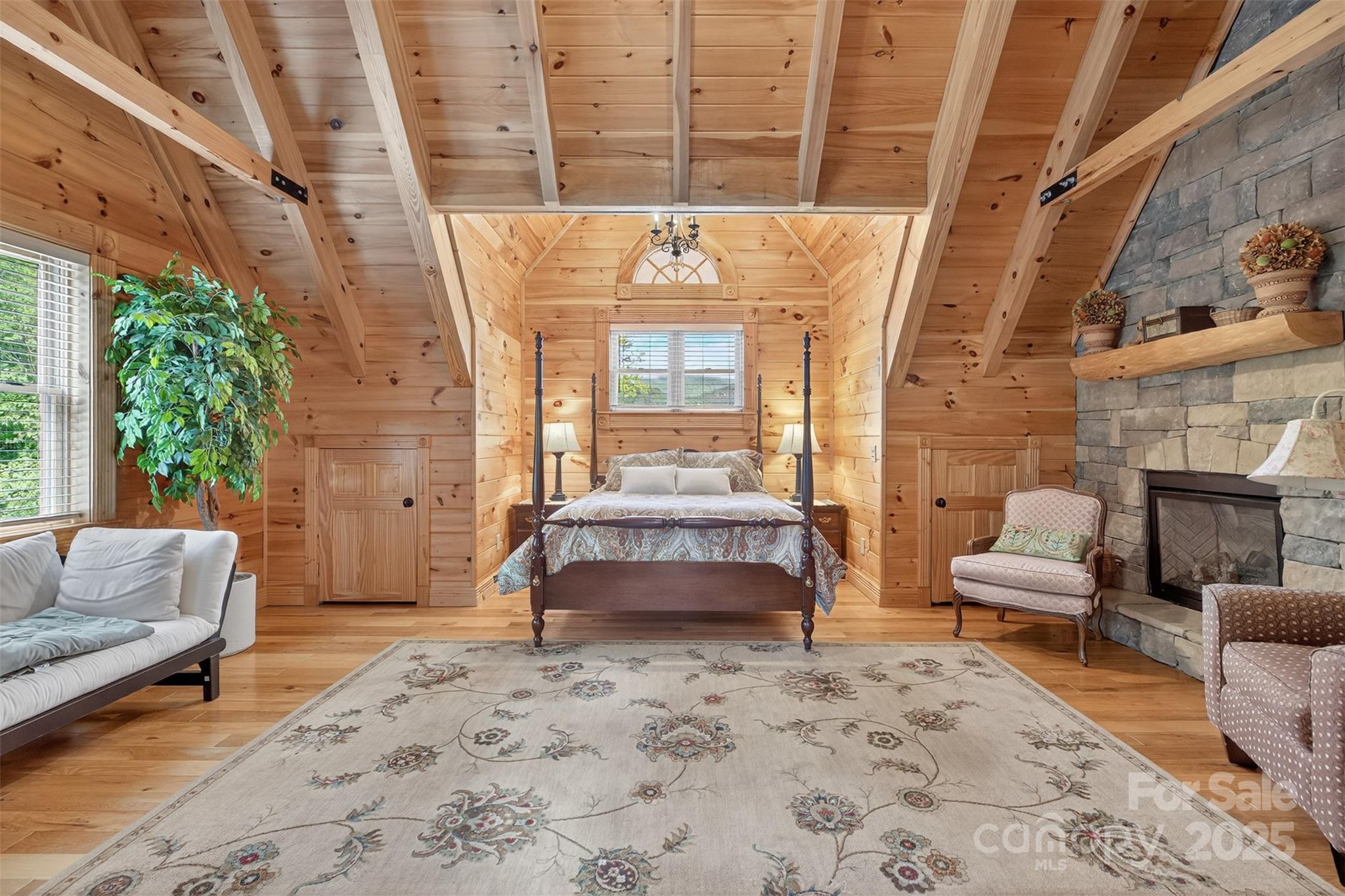 904 Bryan Hollow Road