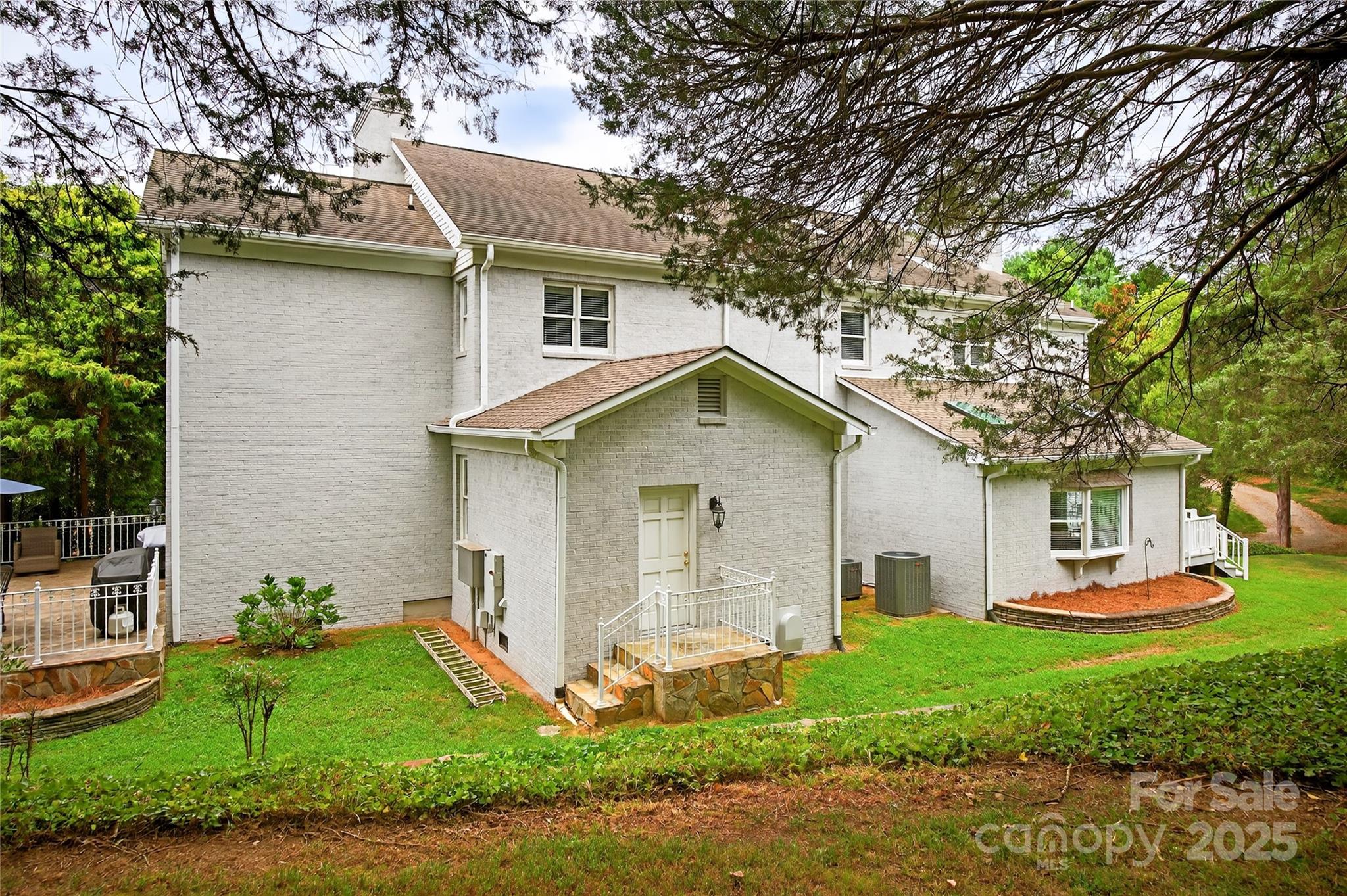 4141 Shattalon Drive