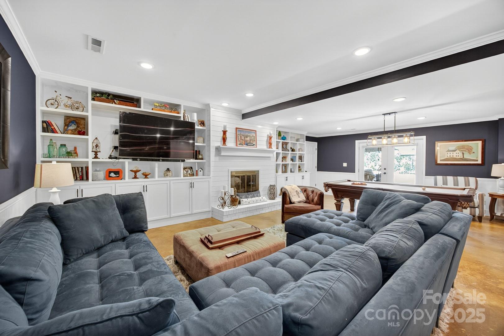 2805 Old Town Club Road