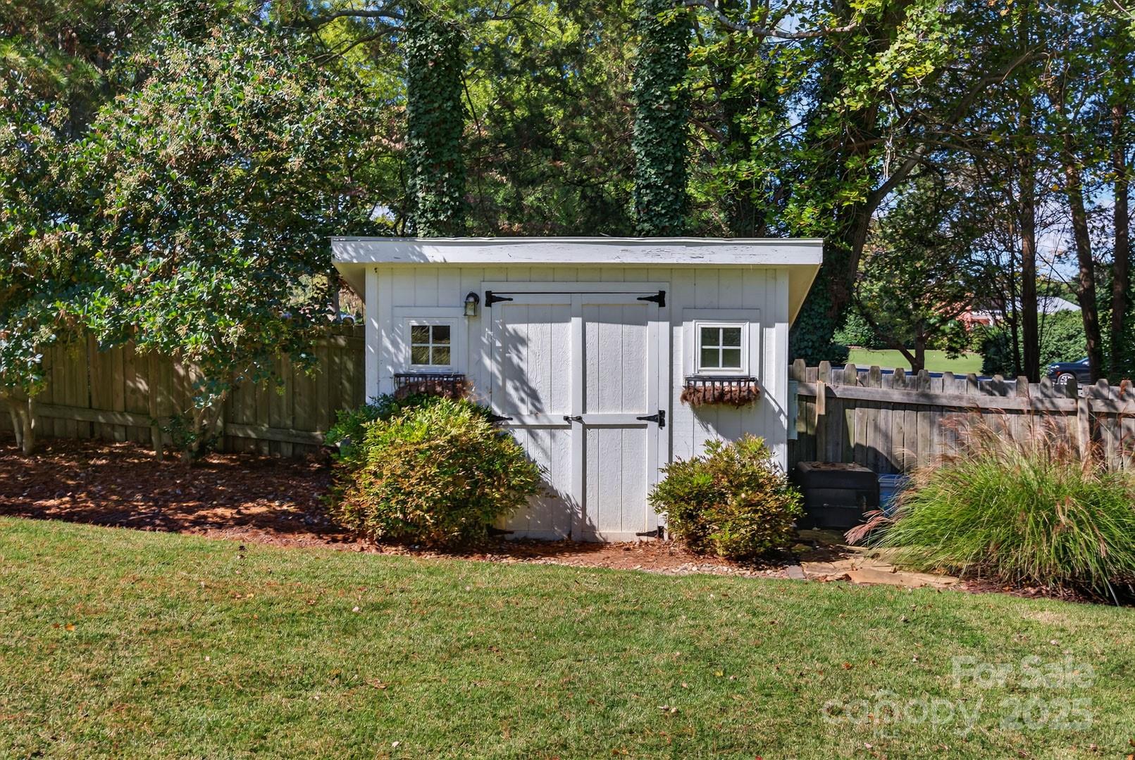 2805 Old Town Club Road