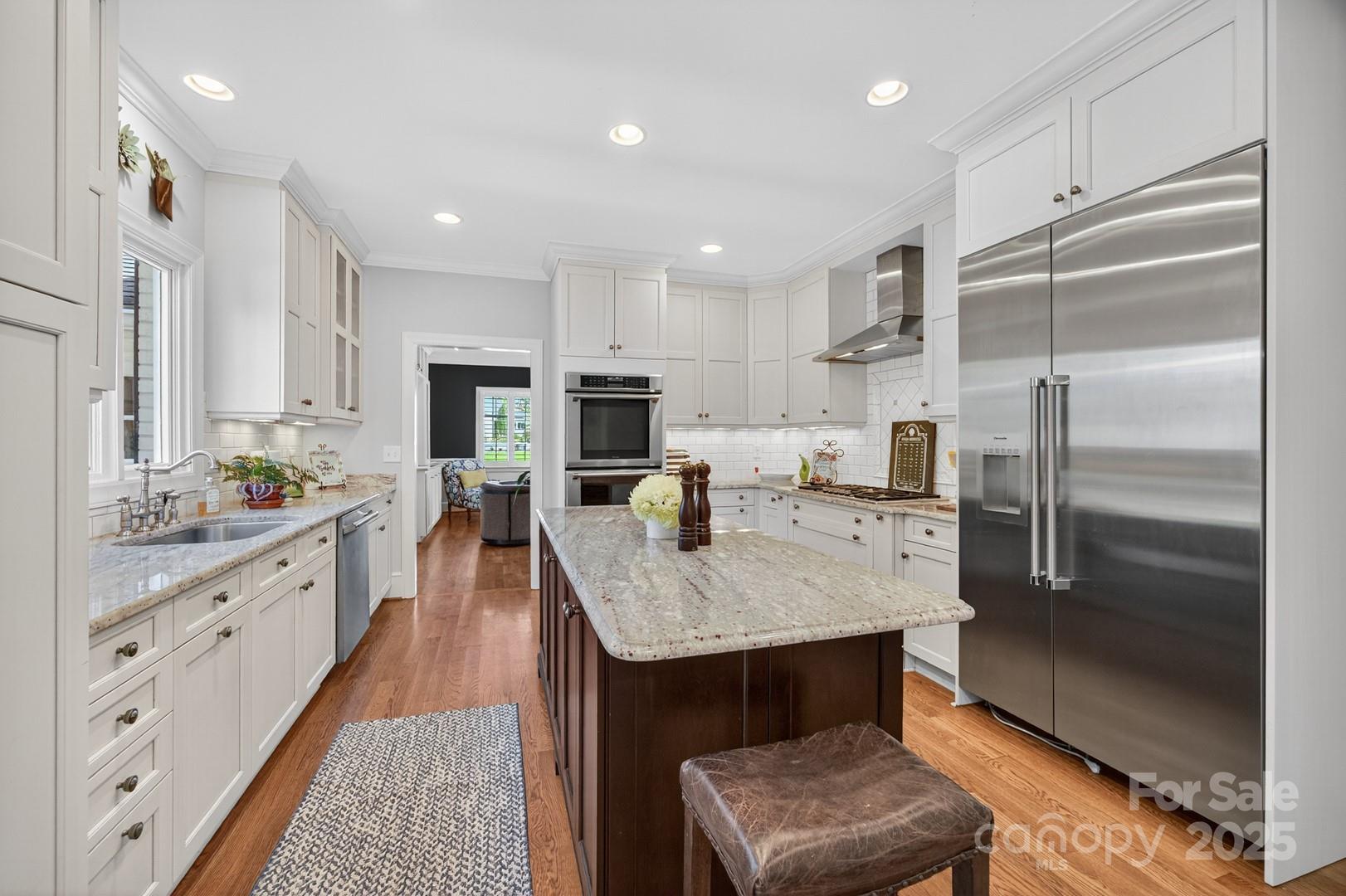 2805 Old Town Club Road