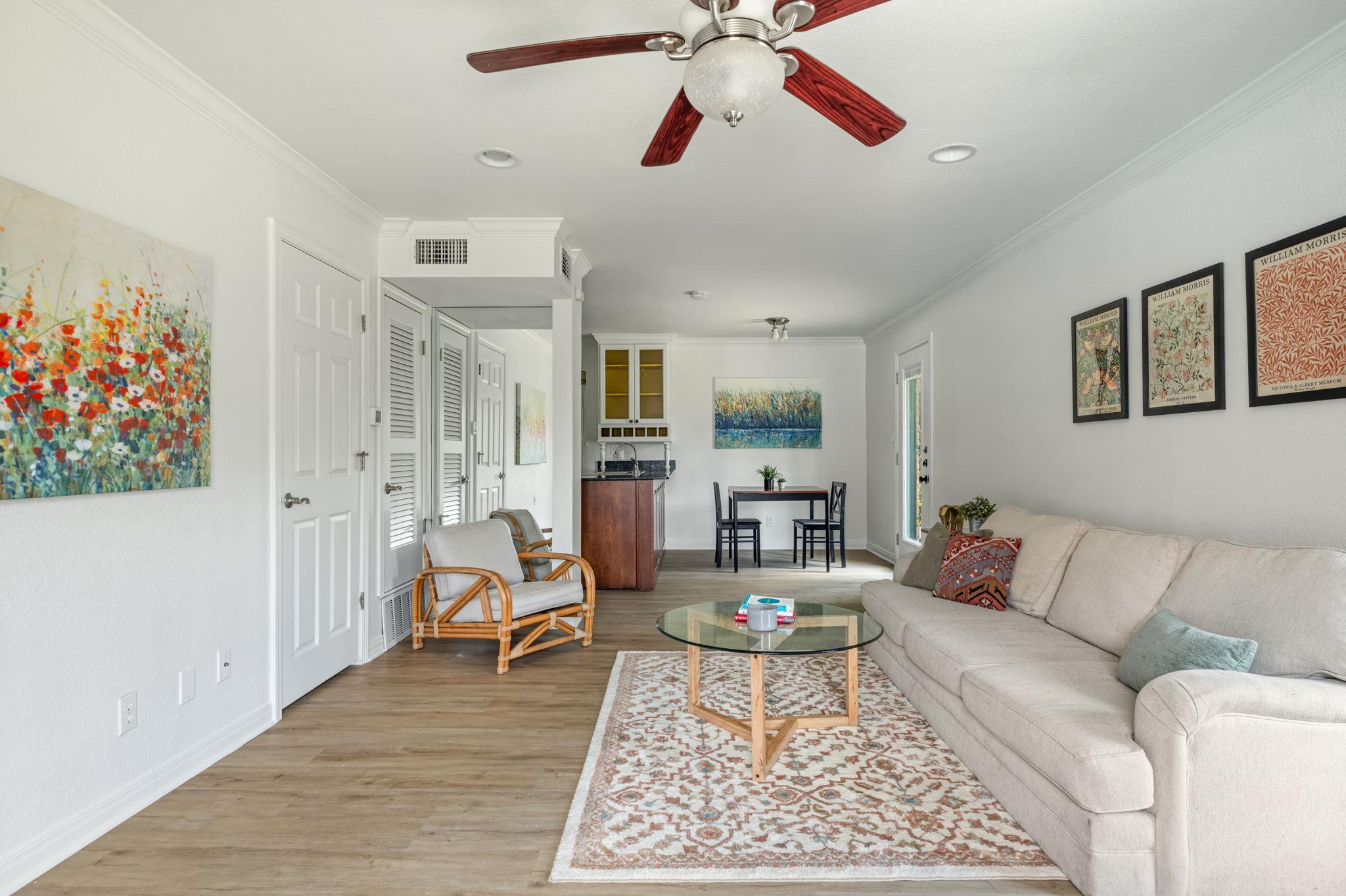 900 S Lamar BLVD # 201