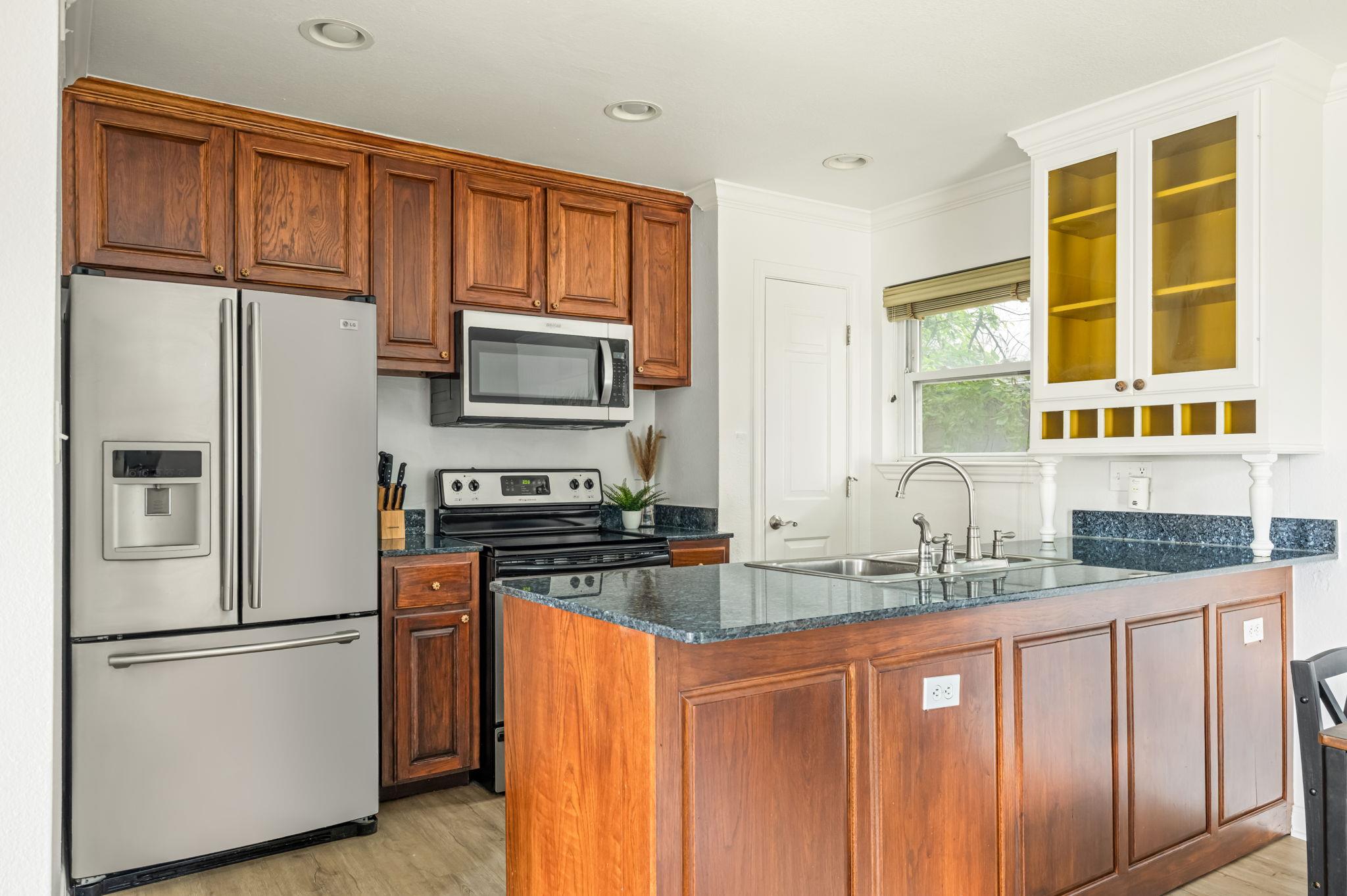 900 S Lamar BLVD # 201