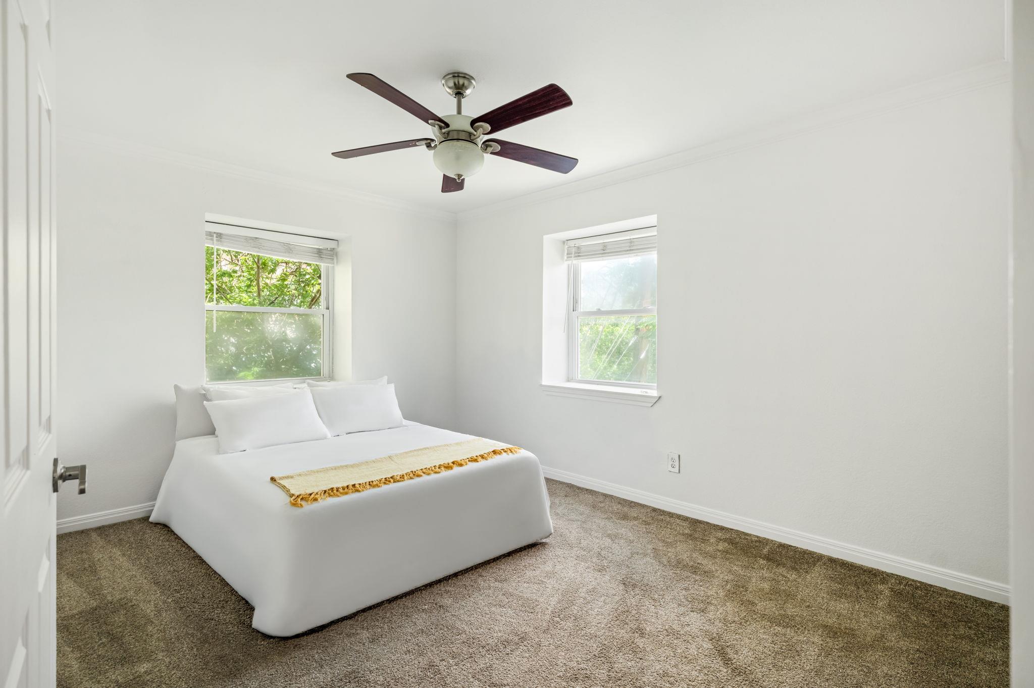 900 S Lamar BLVD # 201