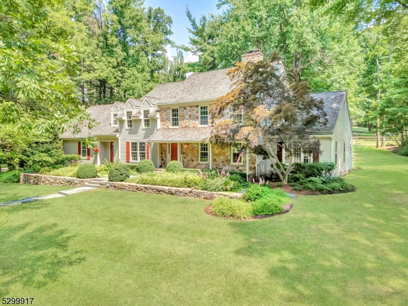 5 Brushwood Dr
