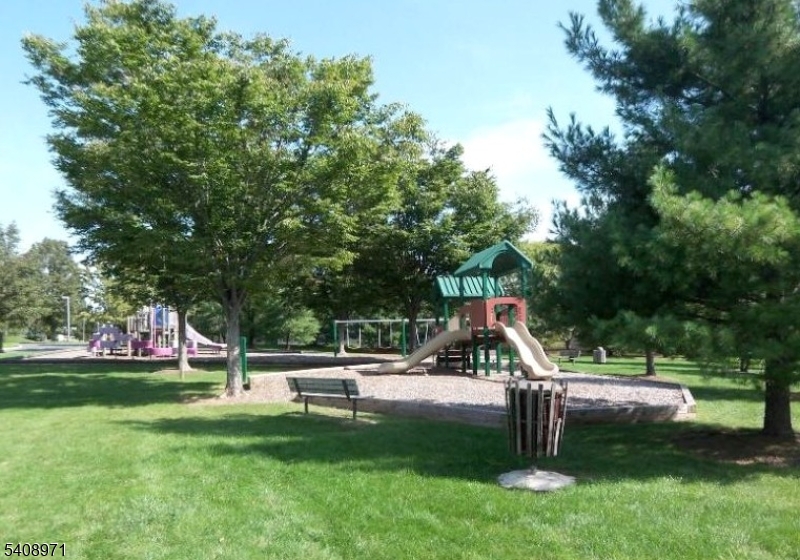 20 Alexandria Way