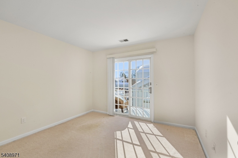 20 Alexandria Way