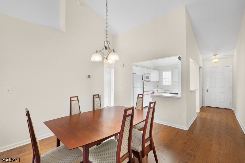 20 Alexandria Way