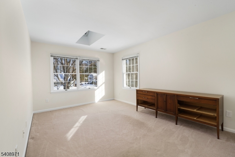 20 Alexandria Way