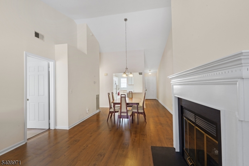 20 Alexandria Way