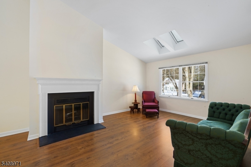 20 Alexandria Way