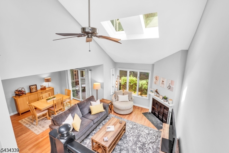15 Saint Andrews Ln