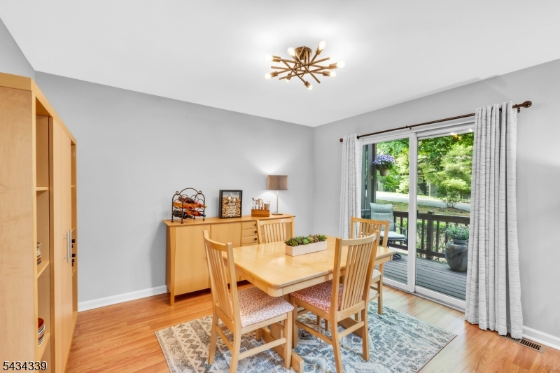 15 Saint Andrews Ln
