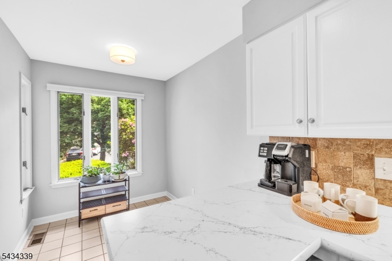 15 Saint Andrews Ln