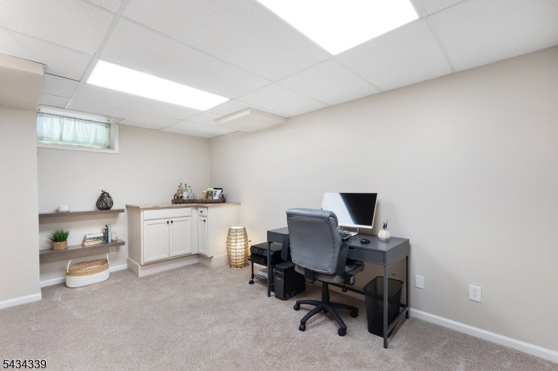15 Saint Andrews Ln