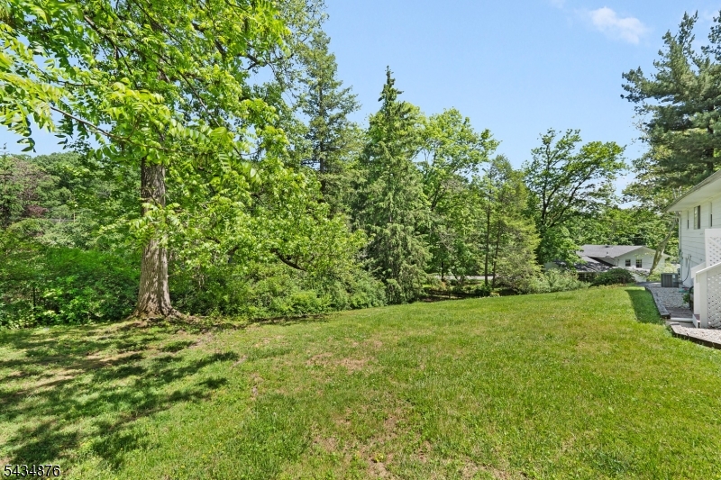 111 Anderson Hill Rd