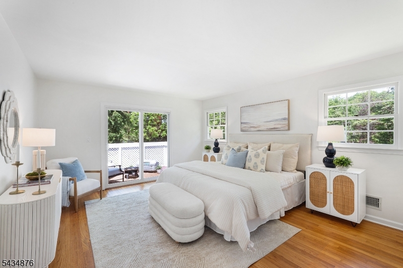 111 Anderson Hill Rd