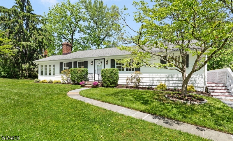 111 Anderson Hill Rd