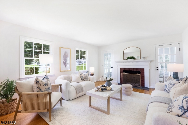 111 Anderson Hill Rd