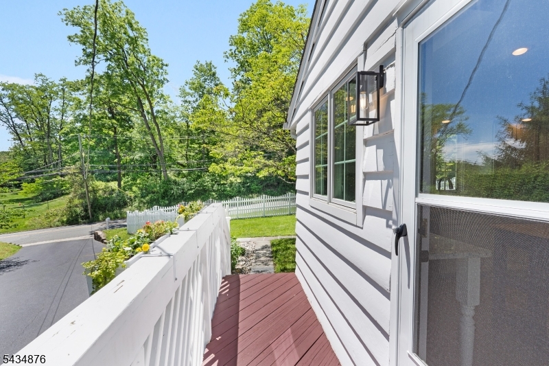 111 Anderson Hill Rd