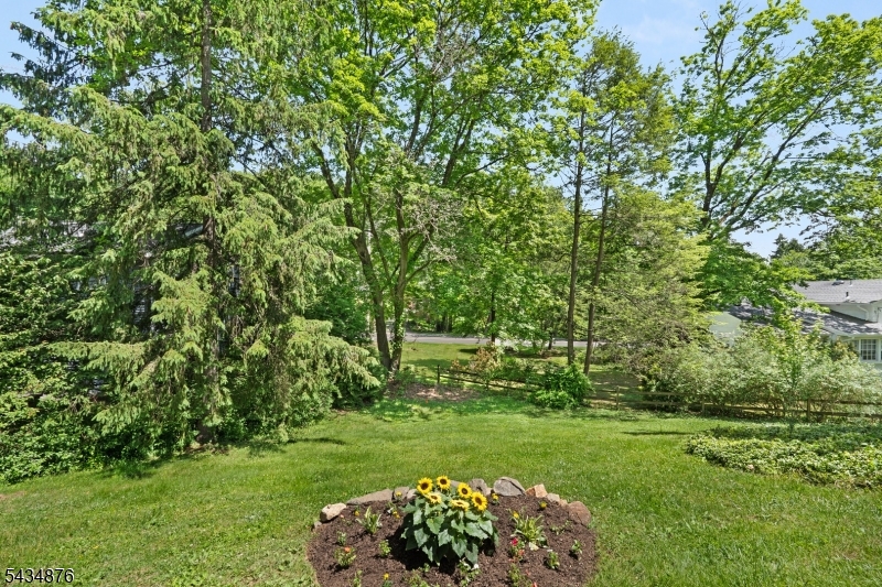 111 Anderson Hill Rd