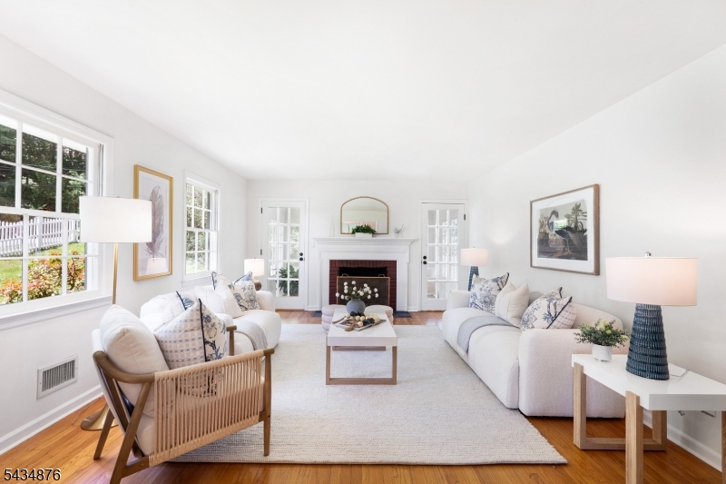 111 Anderson Hill Rd