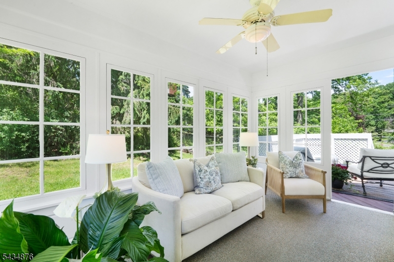 111 Anderson Hill Rd