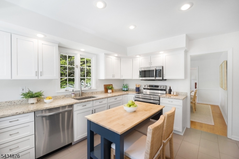 111 Anderson Hill Rd