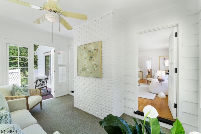 111 Anderson Hill Rd
