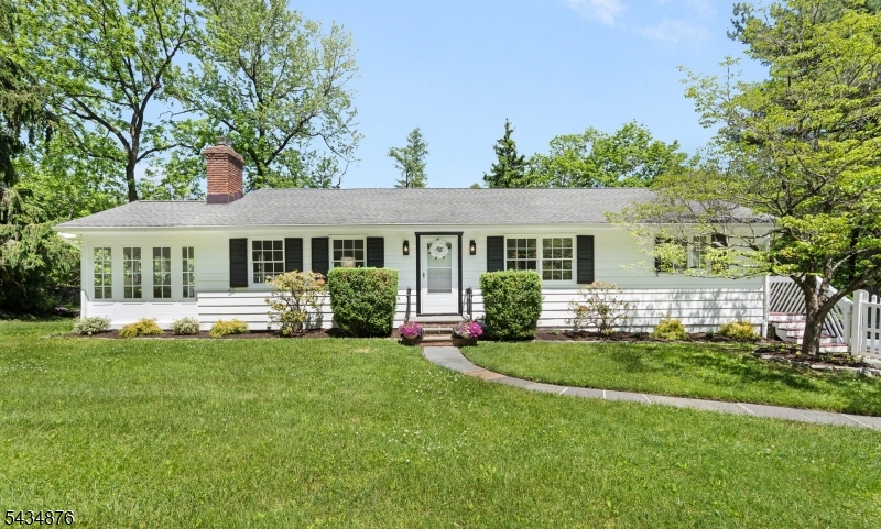 111 Anderson Hill Rd
