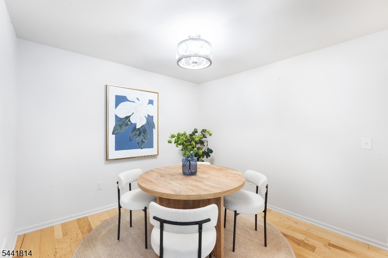 23 Commonwealth Dr