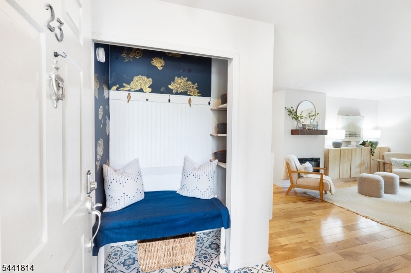 23 Commonwealth Dr