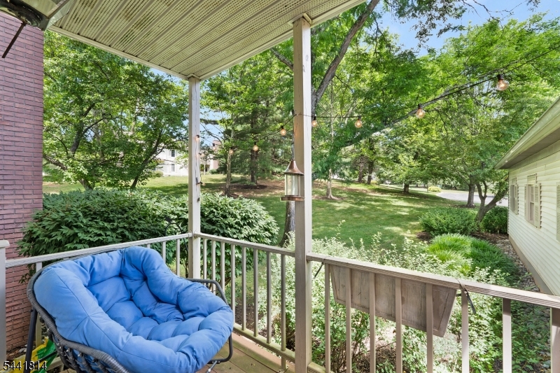 23 Commonwealth Dr